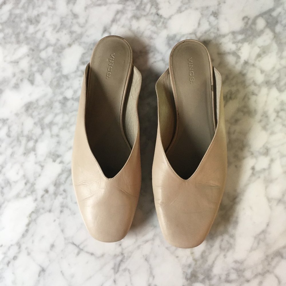 Vince Tan Levins V-Cut Leather Slip-on Slides (Size 9M)